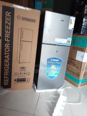 3 Shelves Snowsea 120l Double Door Refrigerator+ Key