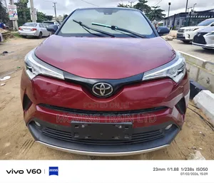 Toyota C-HR 2019 Red