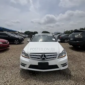 Mercedes-Benz C300 Luxury 4Matic Sedan AWD (3.5L 6cyl 7A) 2013 White