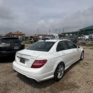 Mercedes-Benz C300 Luxury 4Matic Sedan AWD (3.5L 6cyl 7A) 2013 White