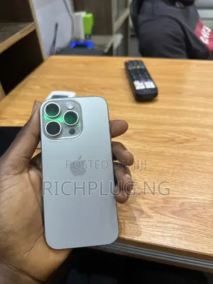 Apple iPhone 16 Pro 256 GB Silver