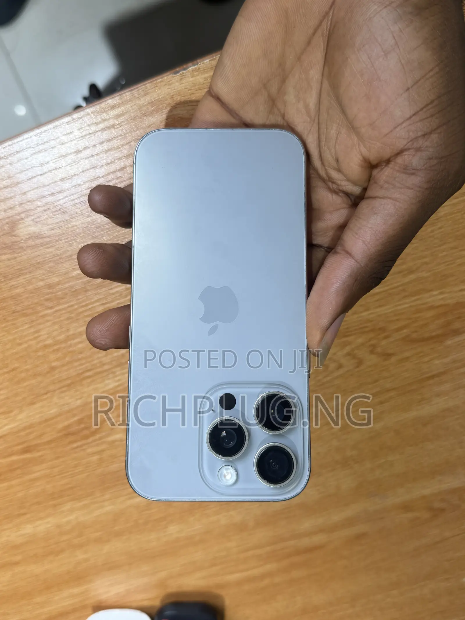 Apple iPhone 16 Pro 256 GB Silver