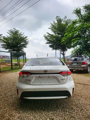Toyota Corolla 2021 White
