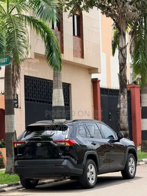 Toyota RAV4 2021 Black