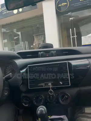 Toyota Hilux 2016-2020 Navigation Apple Carplay/Reverse Camera
