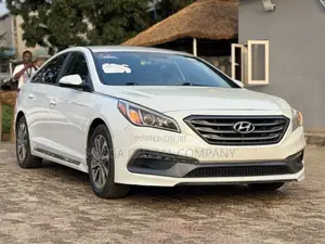 Hyundai Sonata Sport 2.0T 4dr Sedan (2.0L 4cyl Turbo 6A) 2015 White