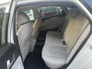 Hyundai Sonata Sport 2.0T 4dr Sedan (2.0L 4cyl Turbo 6A) 2015 White