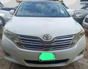 Toyota Venza Limited 2010 Off white