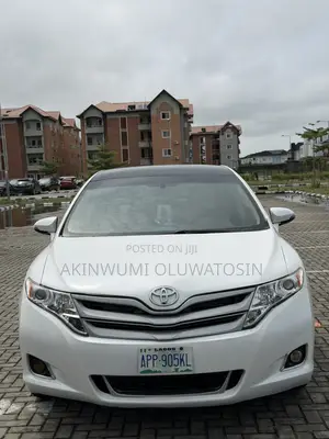 Toyota Venza AWD 2010 White