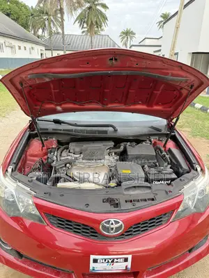 Toyota Camry SE 4dr Sedan (2.5L 4cyl 6A) 2012 Red
