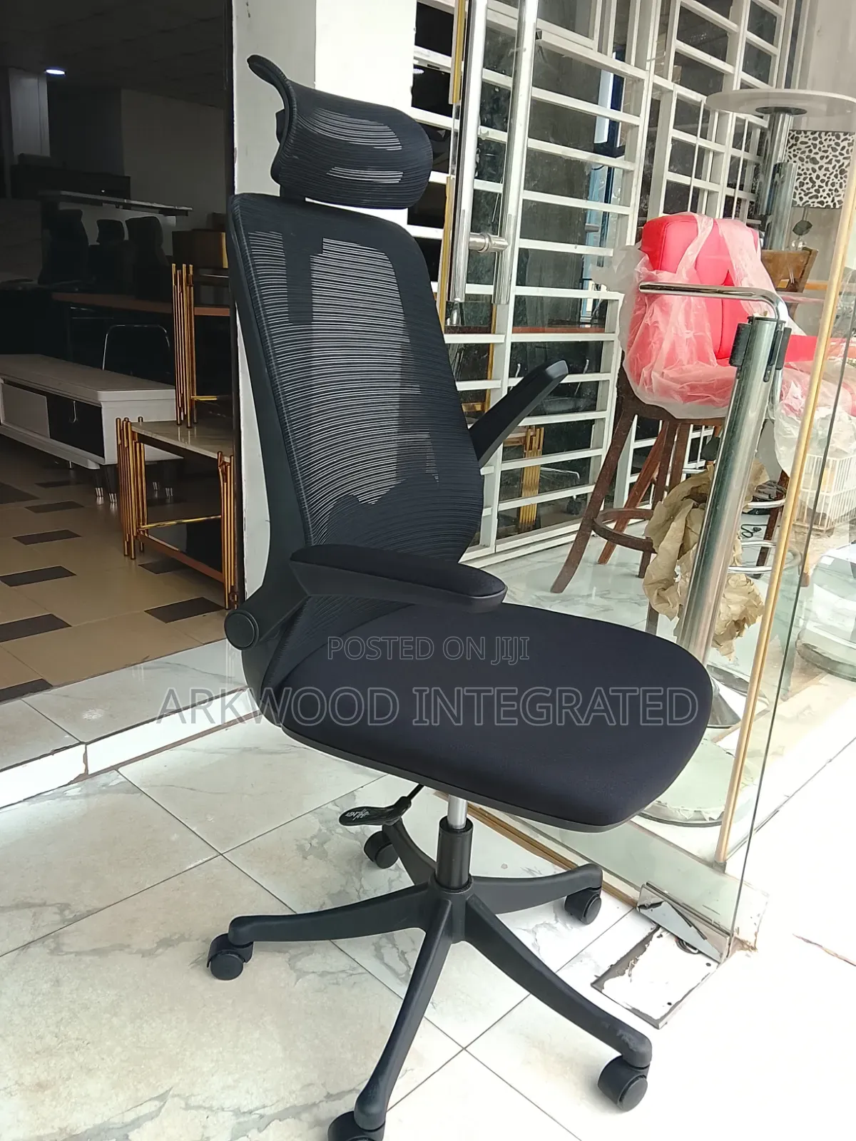 Quality Ergonomic Office Chair With Flip Arm