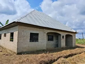 2bdrm Bungalow in Uyo for sale