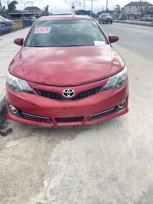 Toyota Camry SE 4dr Sedan (2.5L 4cyl 6A) 2013 Red