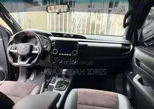 Toyota Hilux 2020 Black
