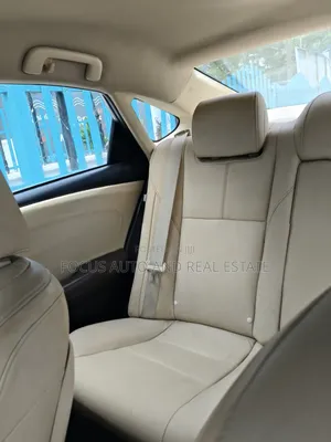 Toyota Avalon 2015 Brown