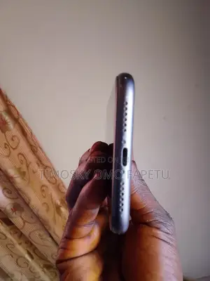 Apple iPhone 11 64 GB Black