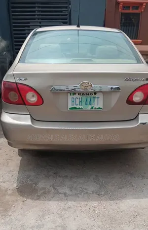 Toyota Corolla 2006 Gold