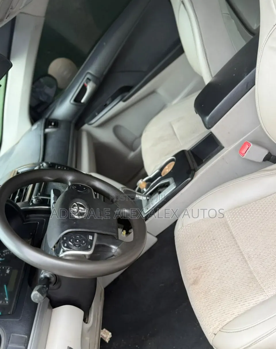 Toyota Camry 2012 Gray
