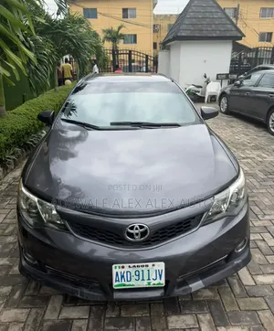 Toyota Camry 2012 Gray