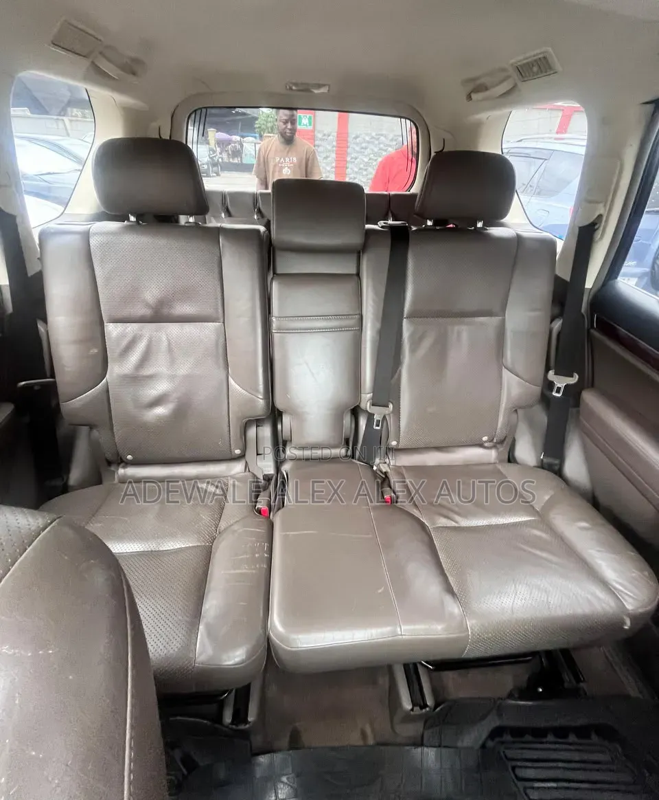 Lexus GX 2012 Black