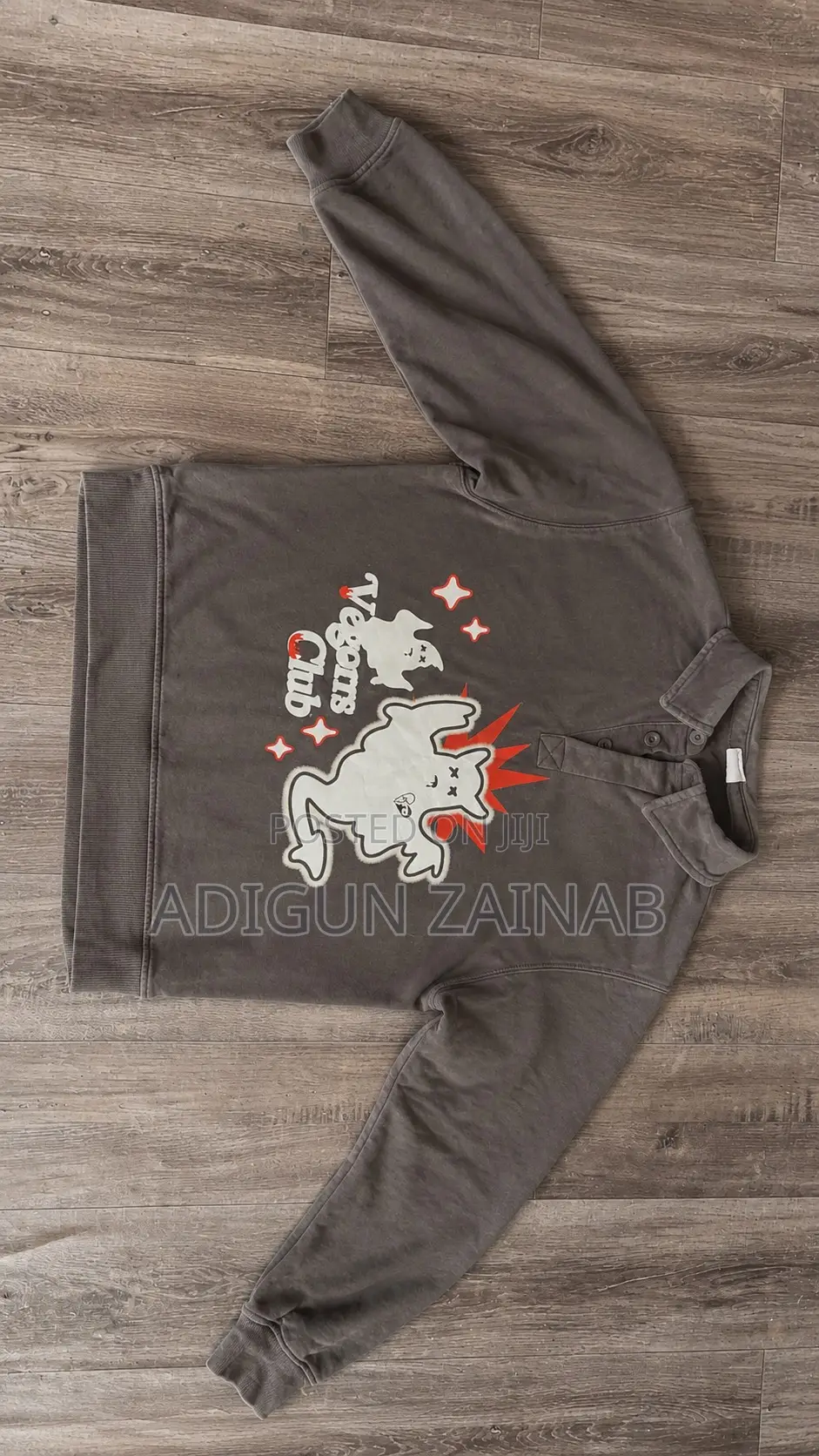 Sweatshirt