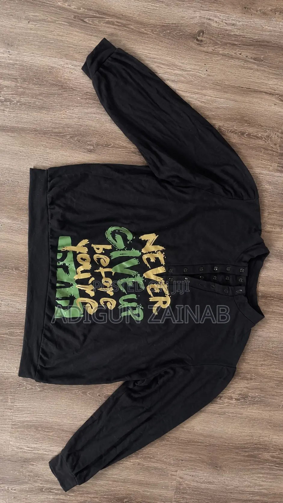 Sweatshirt