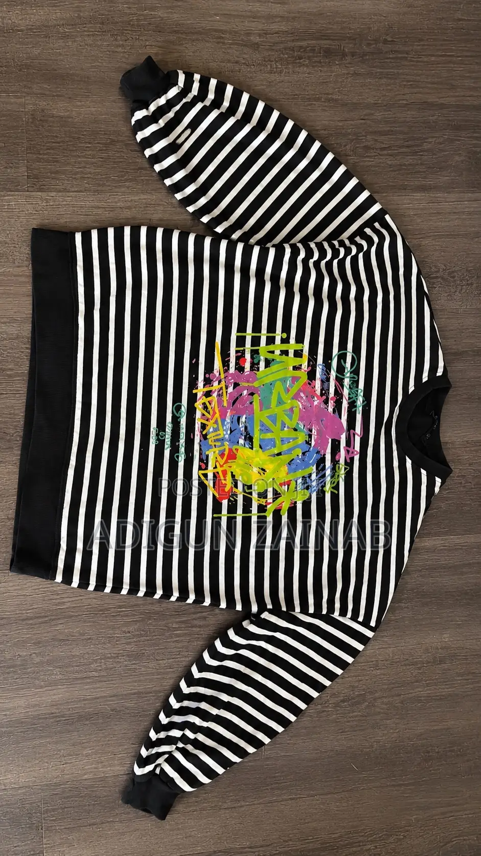 Sweatshirt