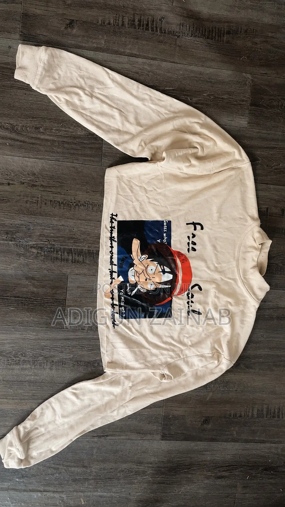 Sweatshirt