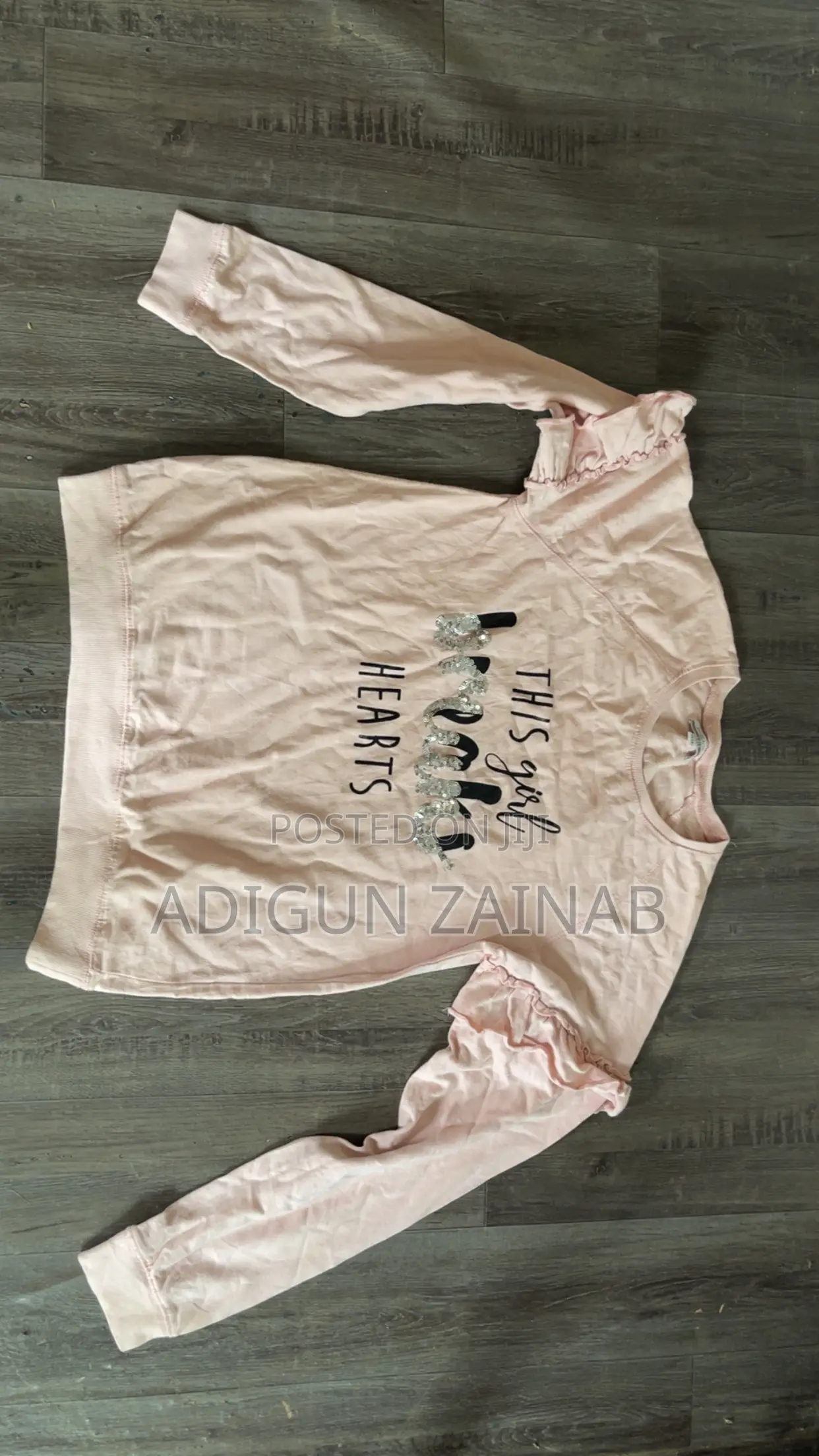 Sweatshirt