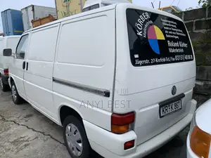 Volkswagen Transporter 2010 White