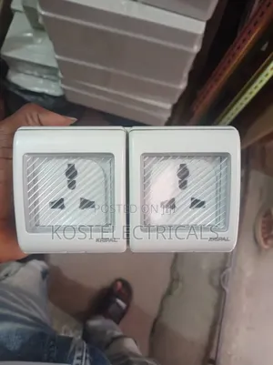 13a Double Weatherproof Socket