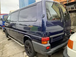 Volkswagen Transporter 2005 Blue