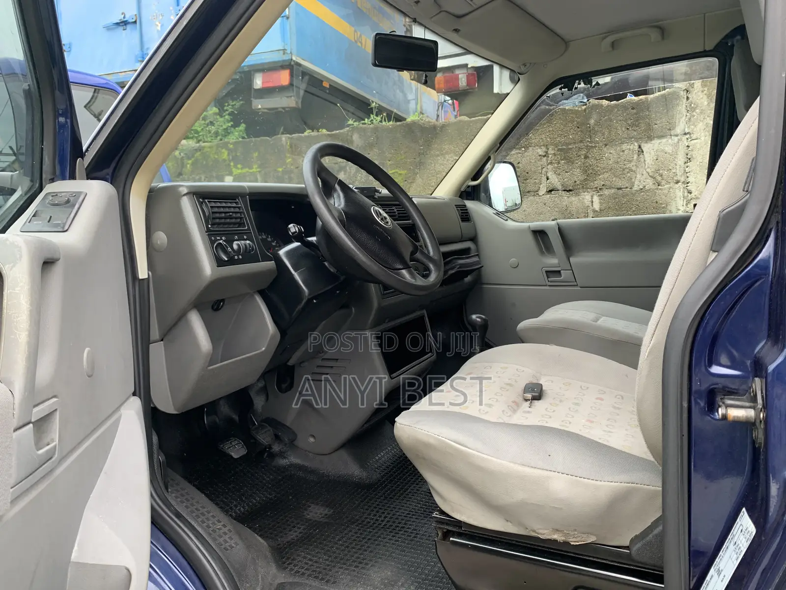 Volkswagen Transporter 2005 Blue