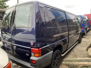 Volkswagen Transporter 2005 Blue