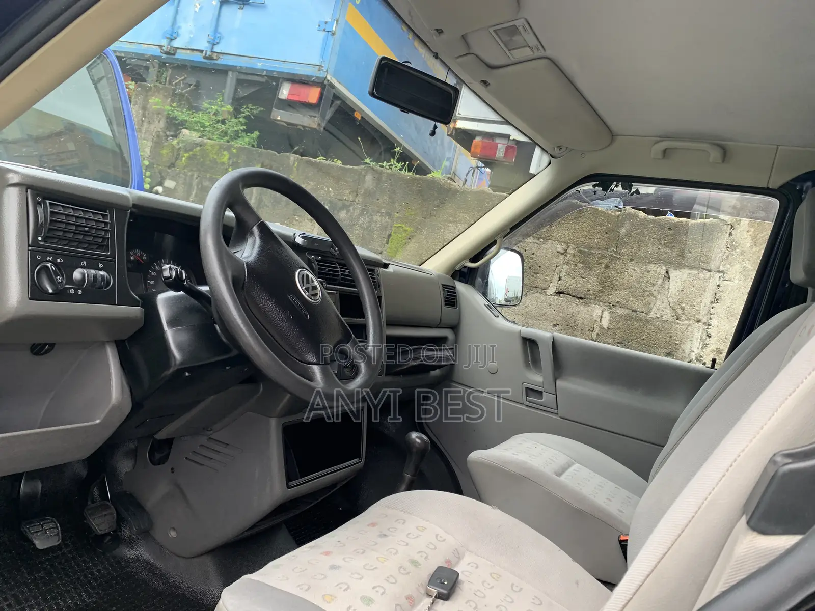 Volkswagen Transporter 2005 Blue