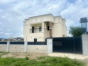 4bdrm Duplex in FHA for rent
