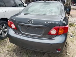 Toyota Corolla 2009 Gray