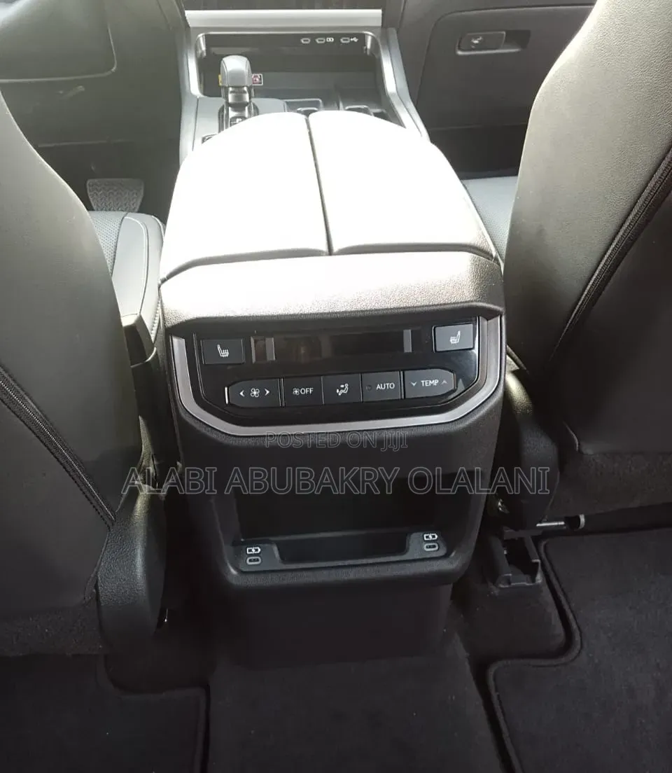 Lexus TX 2025 Silver