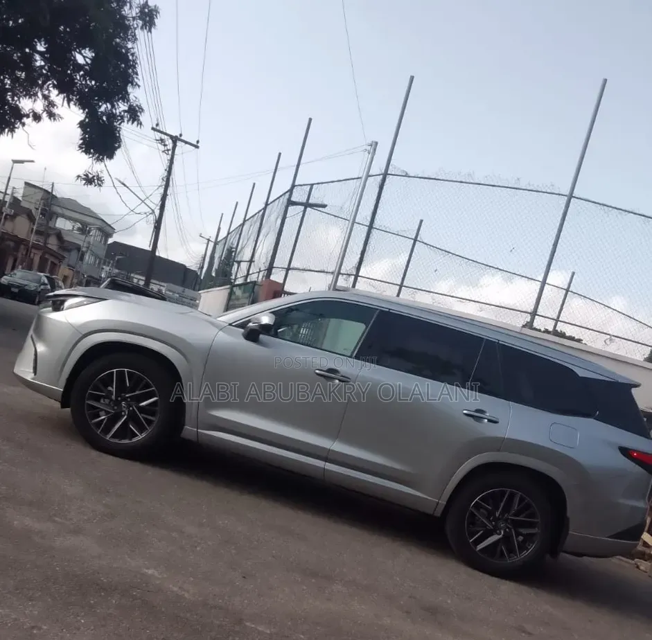 Lexus TX 2025 Silver