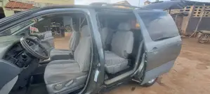 Toyota Sienna XLE 1999 Gray