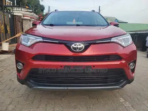 Toyota RAV4 XLE 4dr SUV (2.5L 4cyl 6A) 2015 Red