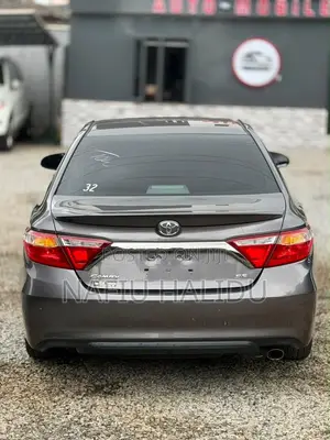 Toyota Camry 2017 Gray