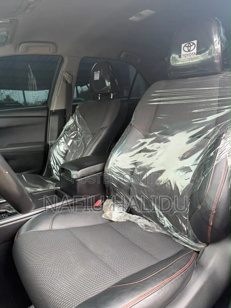 Toyota Camry 2017 Gray