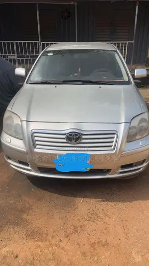Toyota Avensis 2.0 Executive 2005 Silver