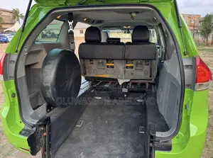 Toyota Sienna 2014 Green