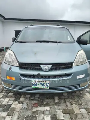 Toyota Sienna XLE AWD 2006