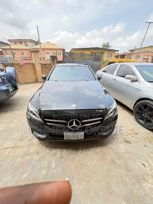 Mercedes-Benz C300 2016 Black