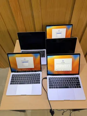 Laptop Apple MacBook Pro 2017 8GB Intel Core i5 SSD 256GB