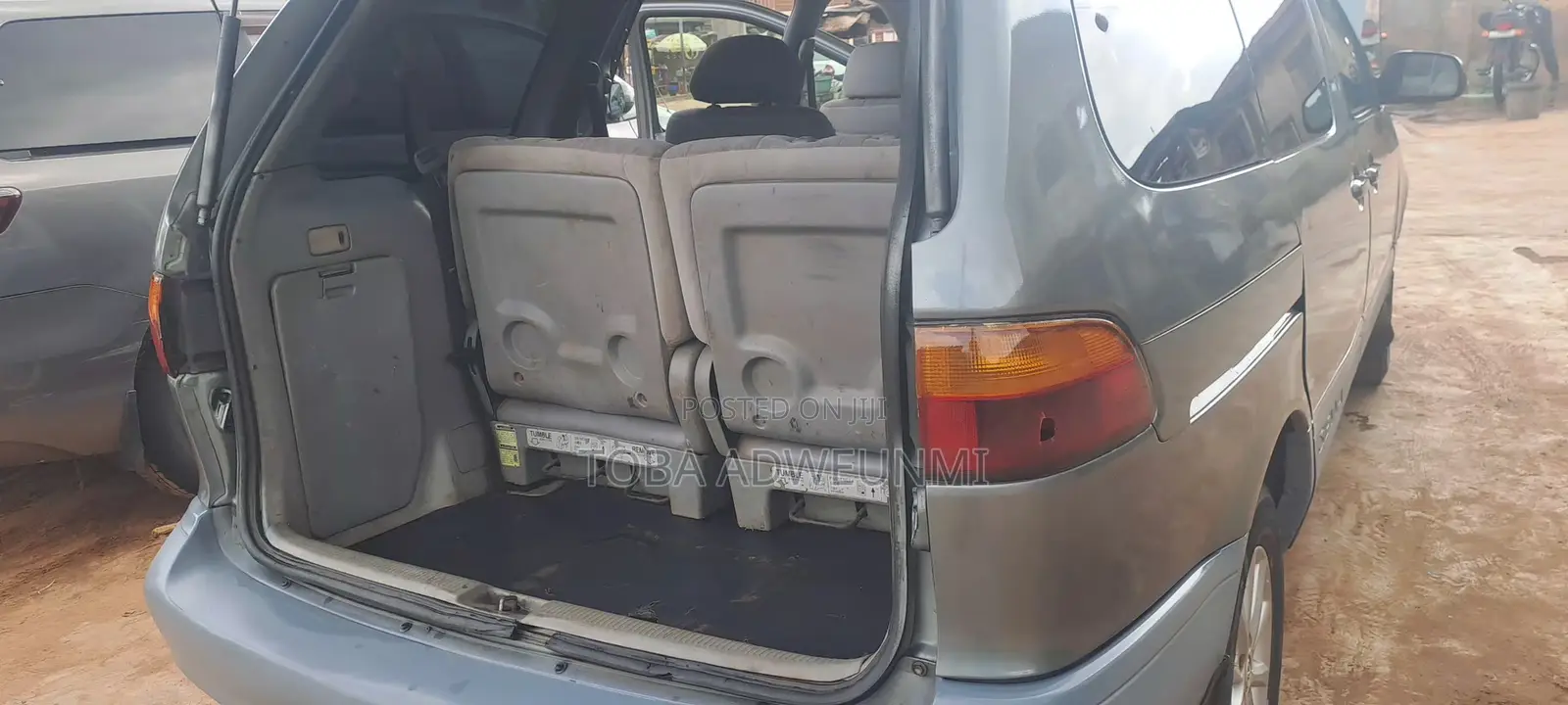 Toyota Sienna XLE 1999 Gray