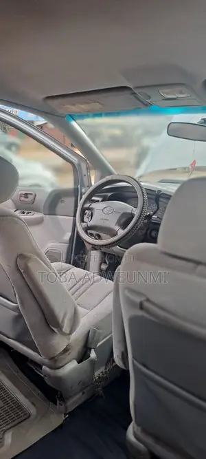 Toyota Sienna XLE 1999 Gray